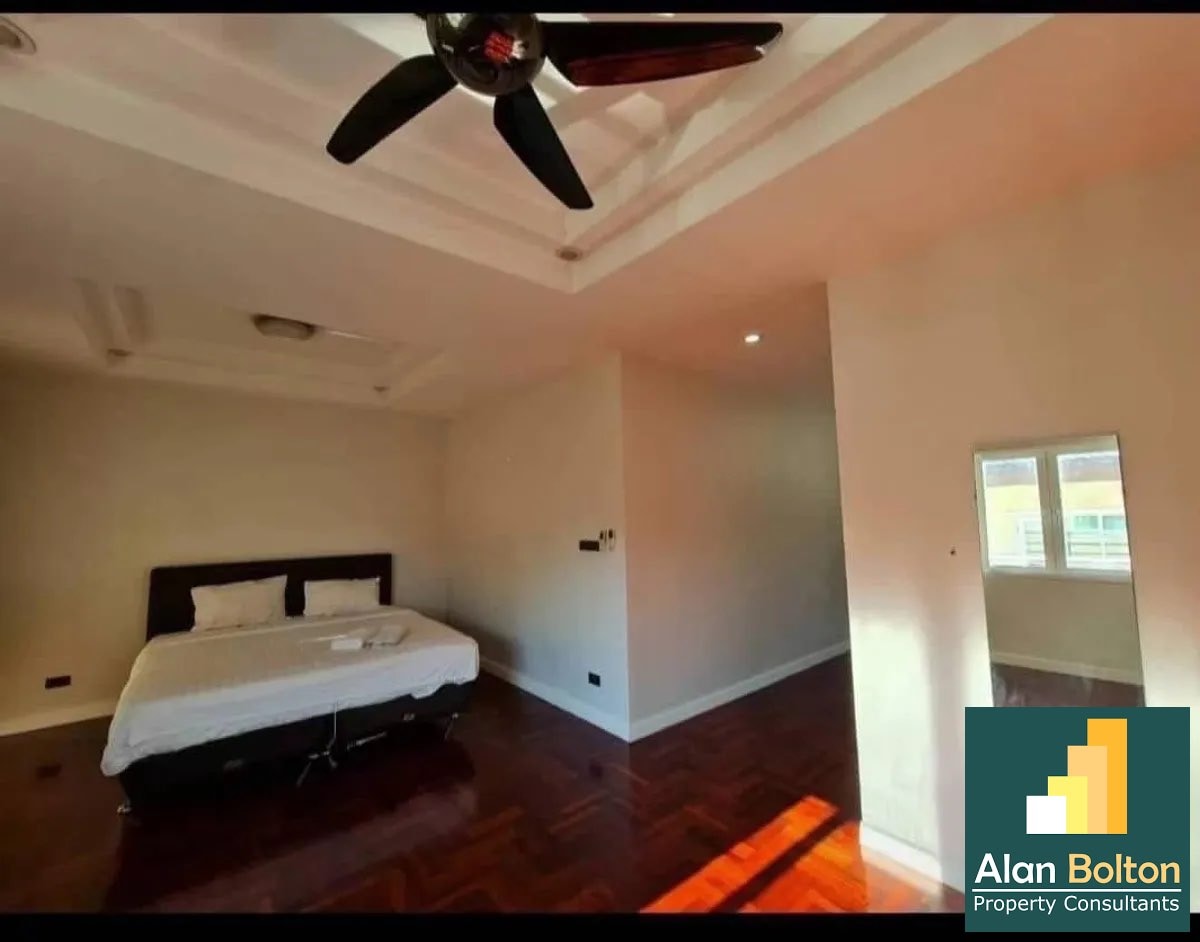 JUST IN A nice 2 - Storey House with private pool for Sale and Rent with Pets friendly photo 4