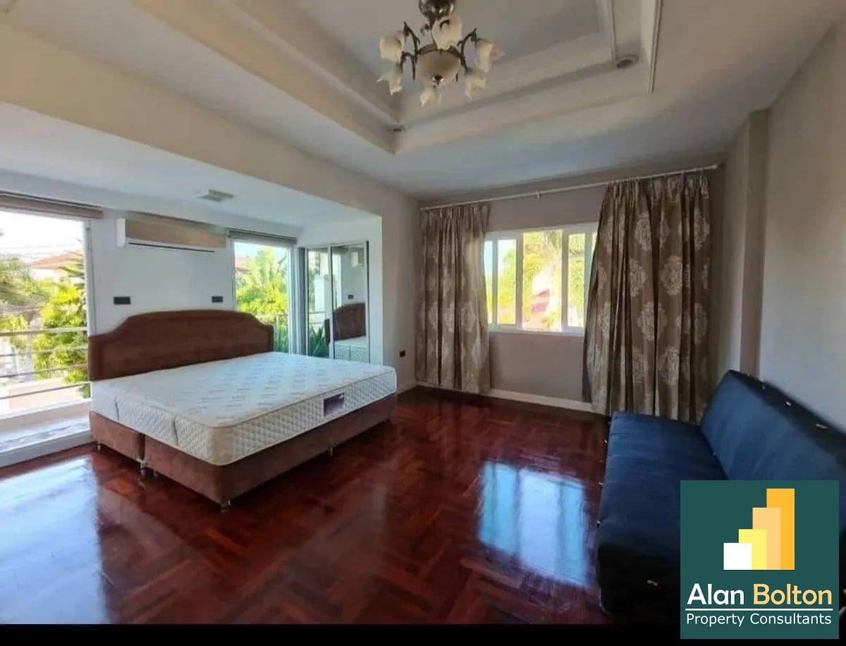 JUST IN A nice 2 - Storey House with private pool for Sale and Rent with Pets friendly photo 5