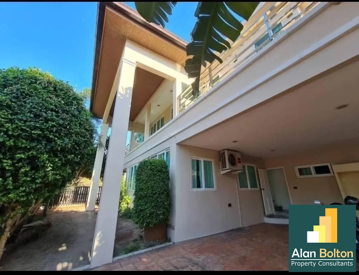JUST IN A nice 2 - Storey House with private pool for Sale and Rent with Pets friendly photo 2