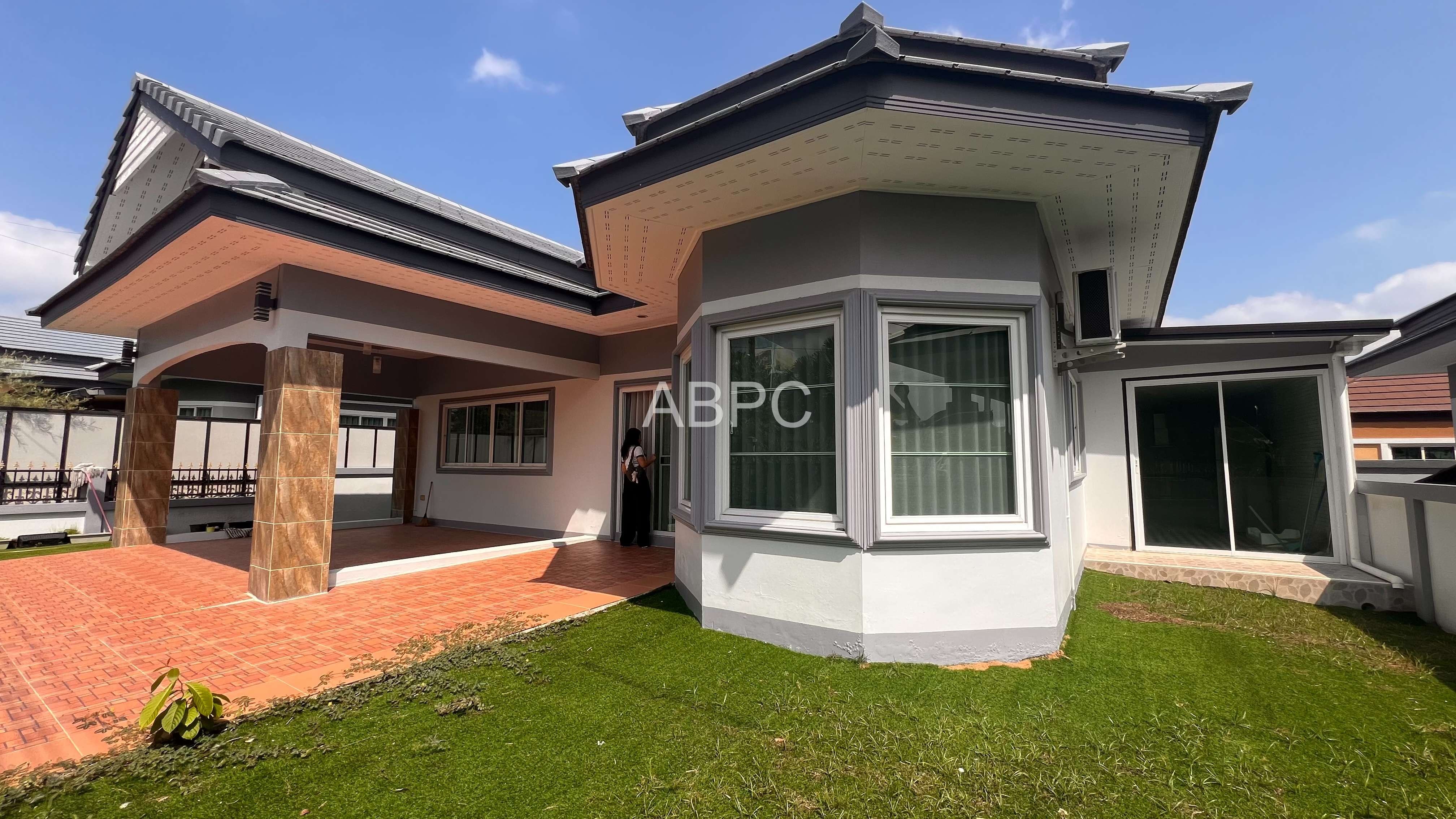 JUST IN Beautiful 3 Bedroom for Sale in secured Village photo 2