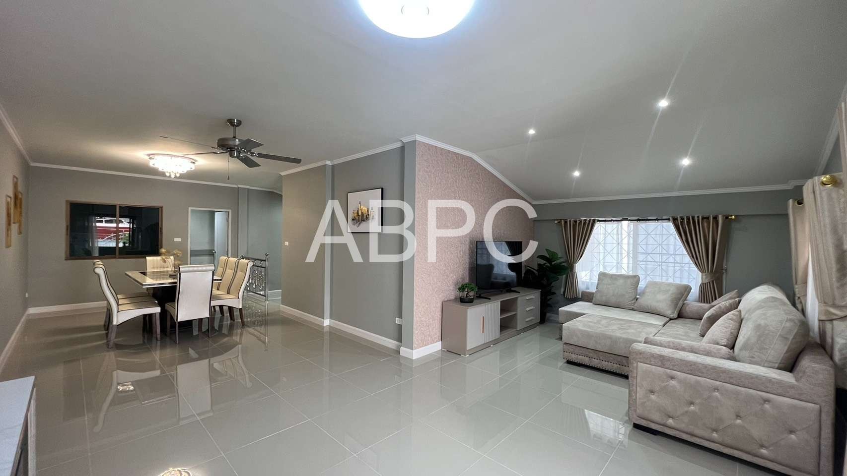 Pool villa For Sale photo 16