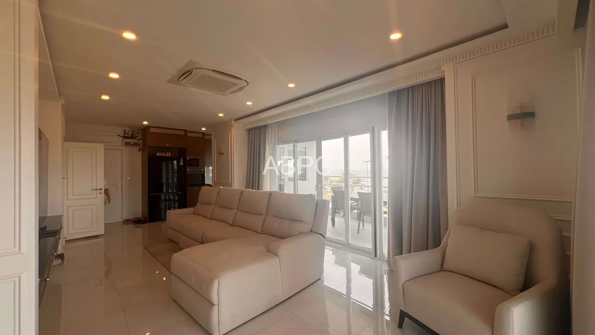 Beachfront 2 Bedroom Condo for Sale in Jomtien photo 13