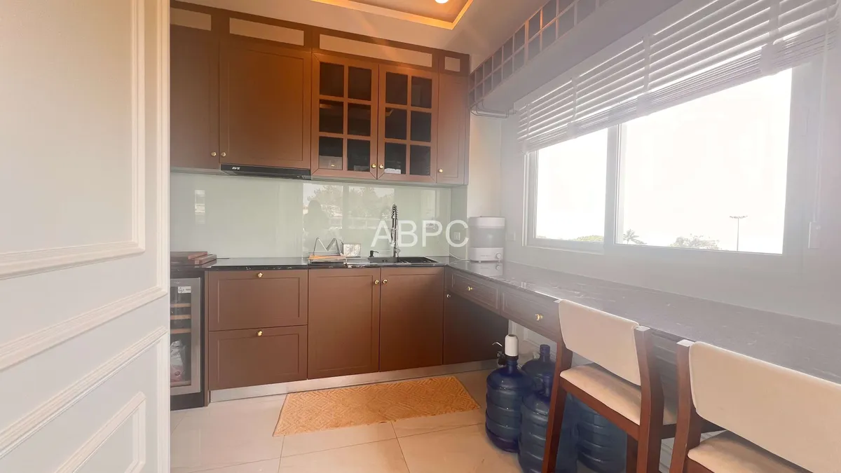 Beachfront 2 Bedroom Condo for Sale in Jomtien photo 9