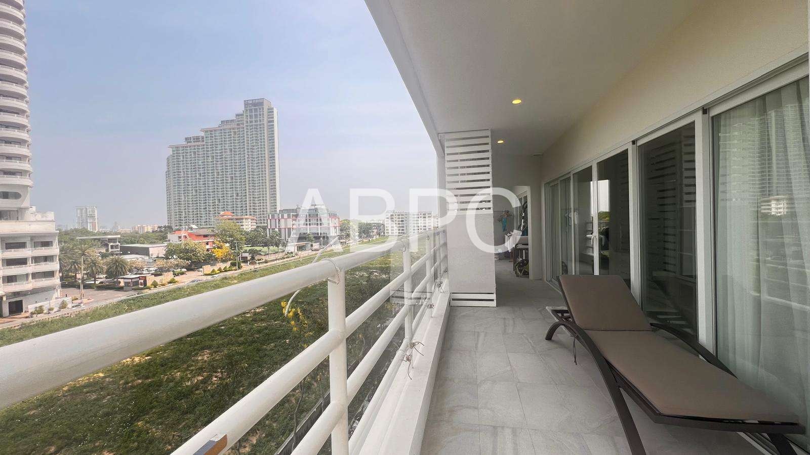 Beachfront 2 Bedroom Condo for Sale in Jomtien photo 2