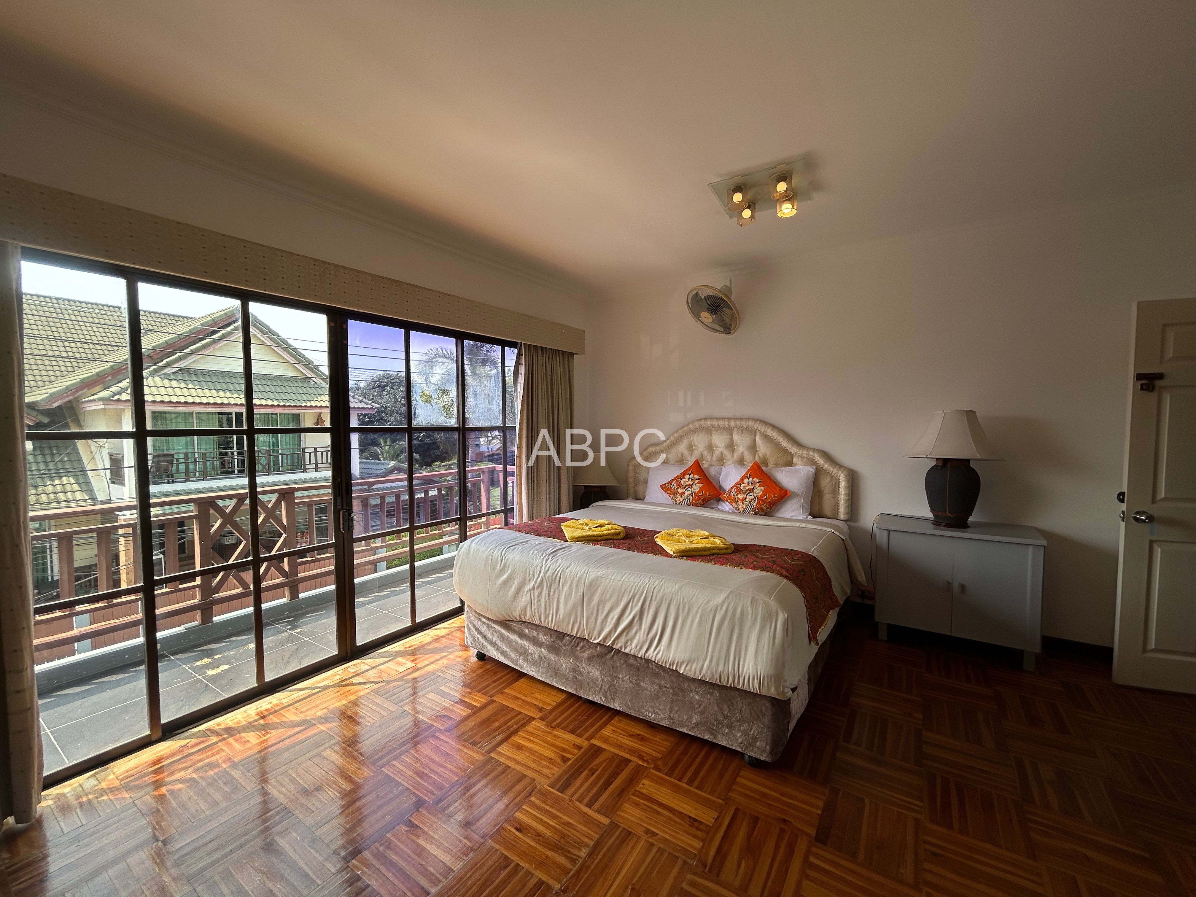 Pool Villas For Sale and Rent in East Pattaya - Central Park 4 photo 4
