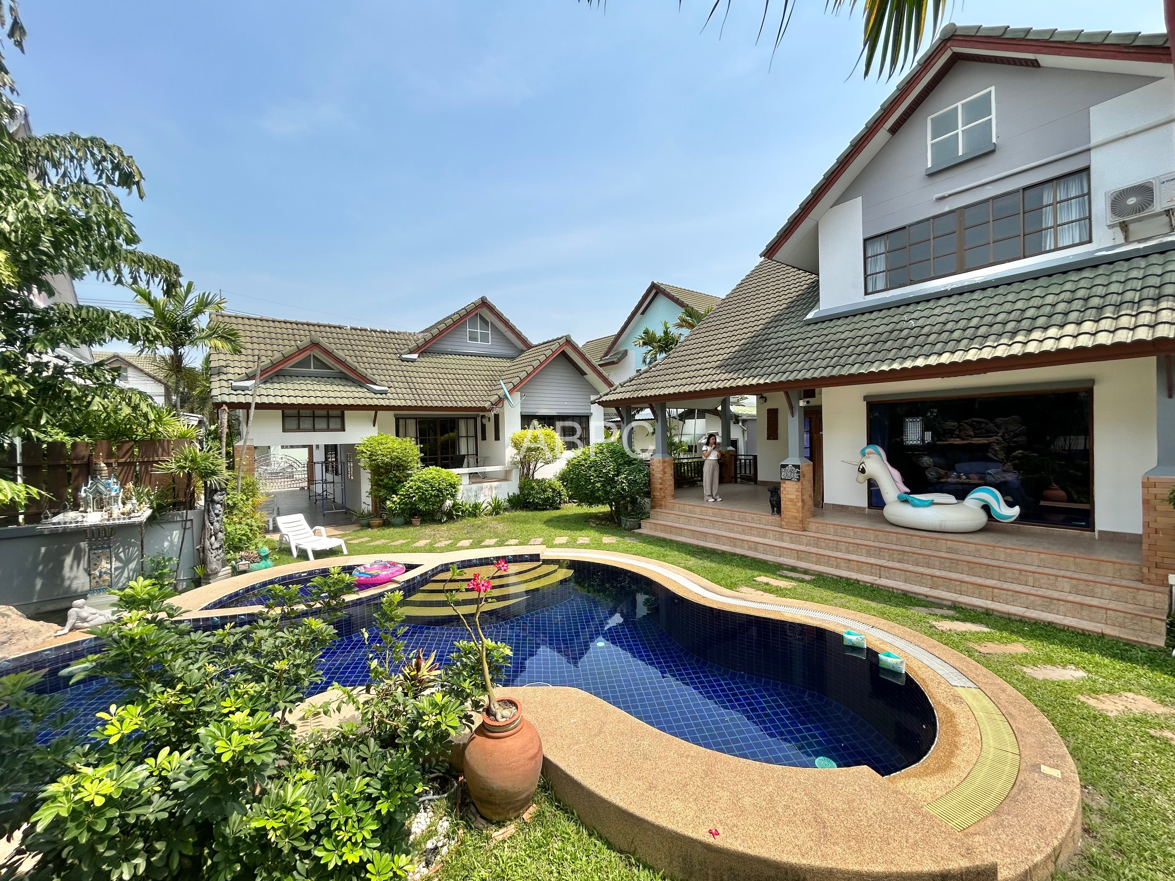 Pool Villas For Sale and Rent in East Pattaya - Central Park 4