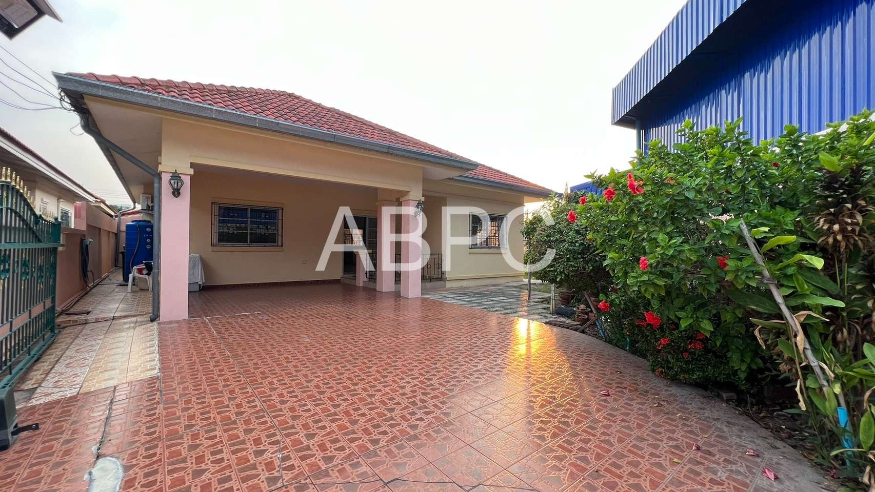 3 Bedrooms 2 Bathrooms in East Pattaya