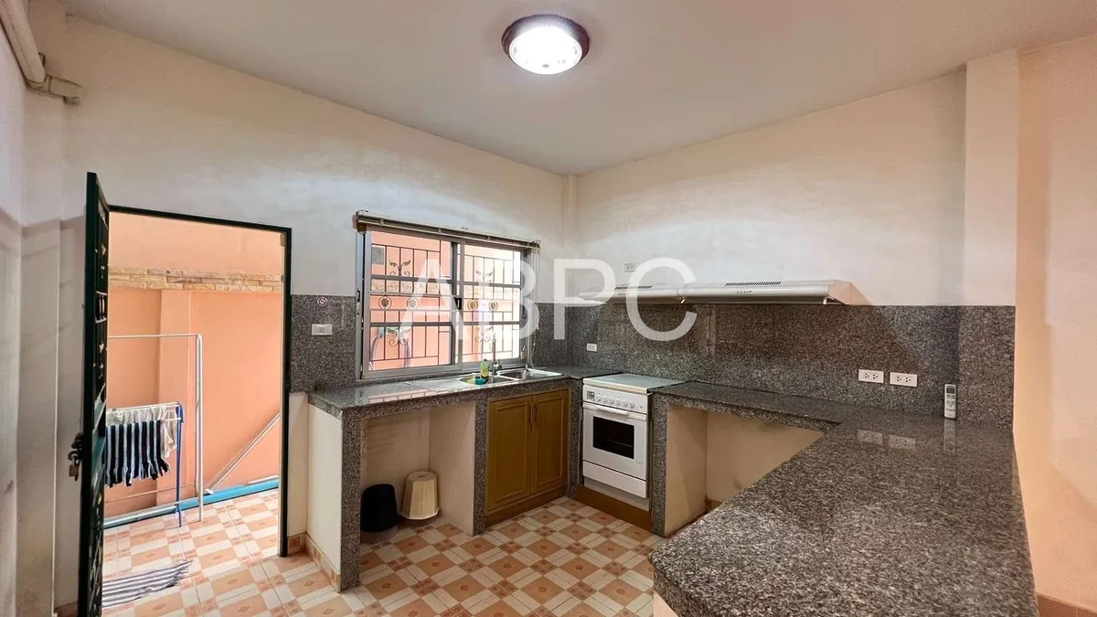 3 Bedrooms 2 Bathrooms in East Pattaya photo 6
