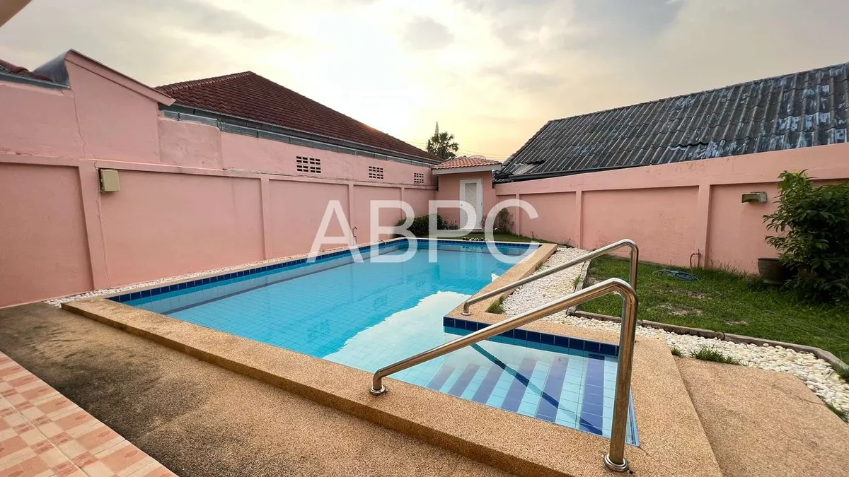 3 Bedrooms 2 Bathrooms in East Pattaya photo 10
