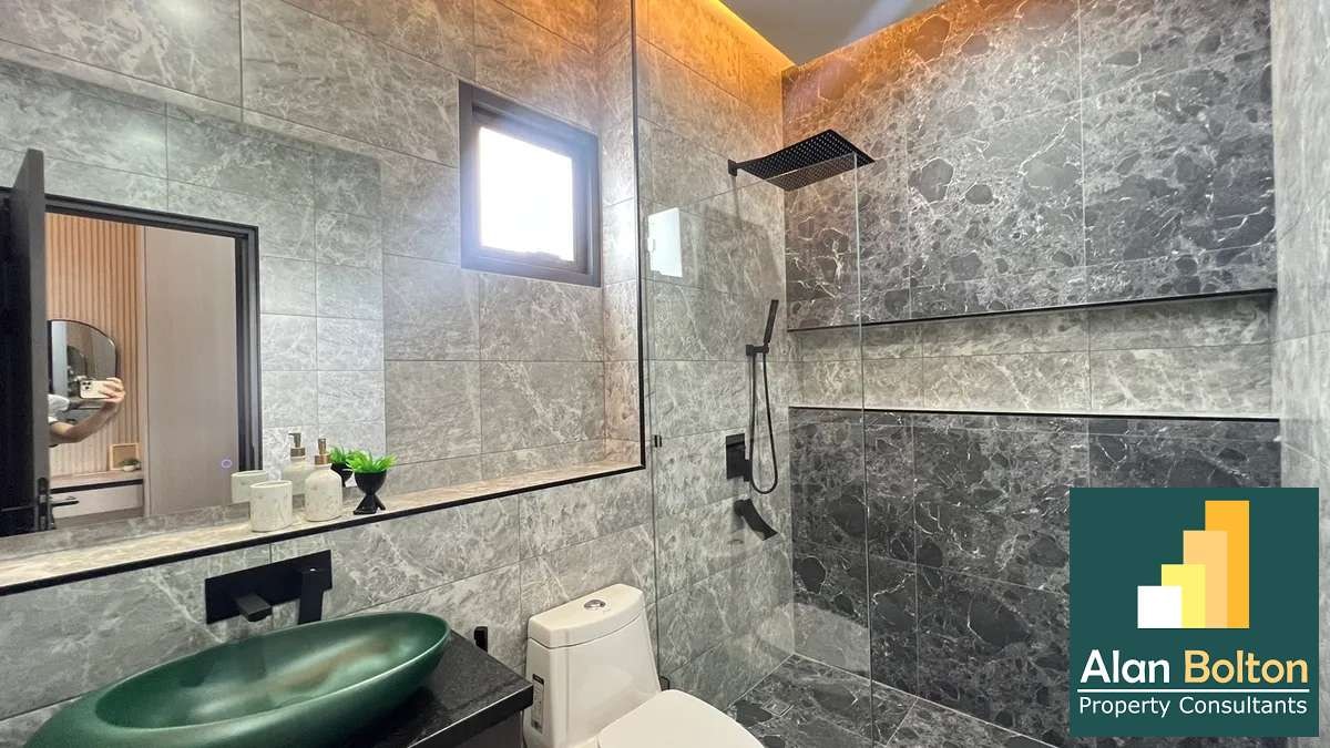 Beautiful and Modern brandnew Private Pool House 3 Bedroom for Sale photo 13