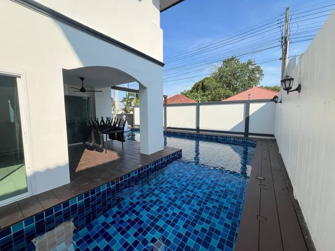 7 Bed 8 Bath Pool Villa In Jomtien photo 31