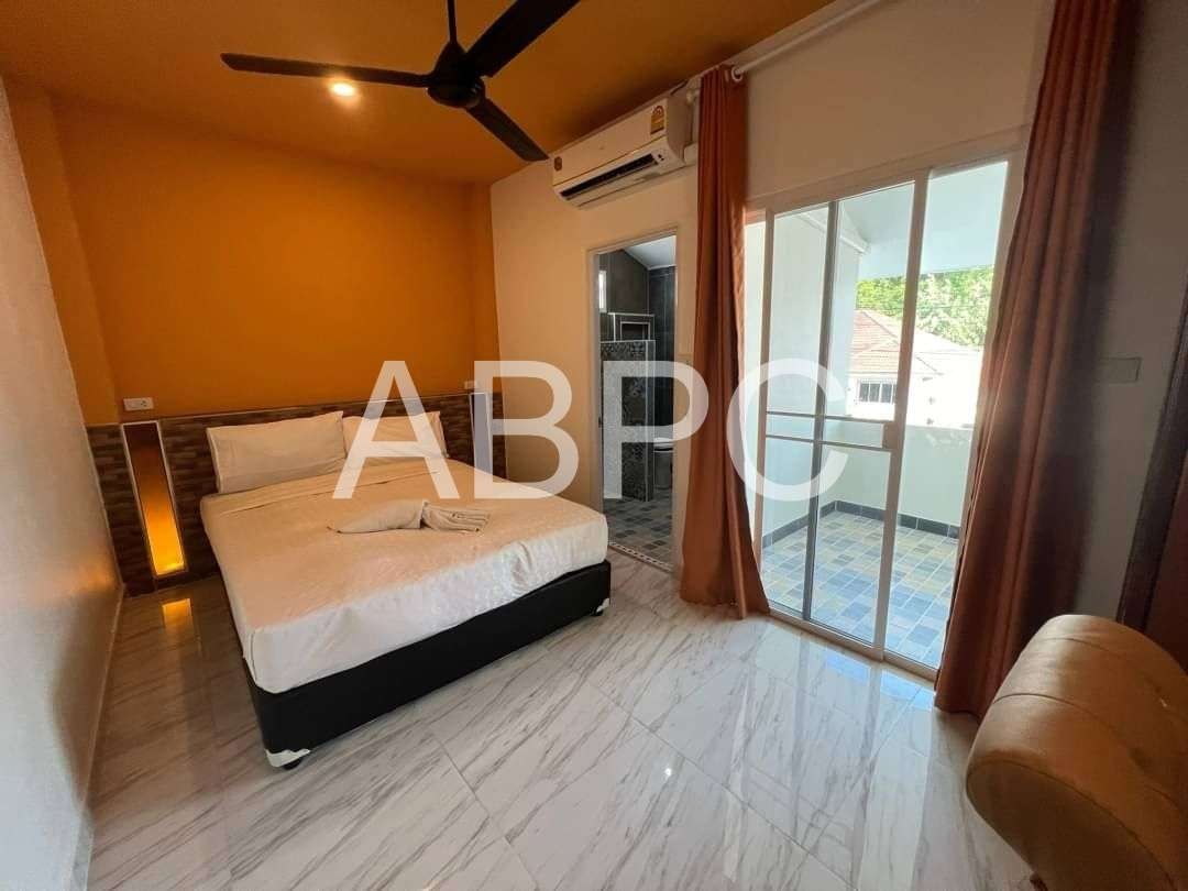 7 Bed 8 Bath Pool Villa In Jomtien photo 3