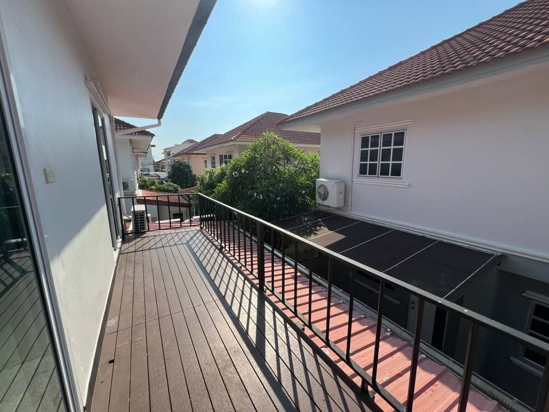 7 Bed 8 Bath Pool Villa In Jomtien photo 30