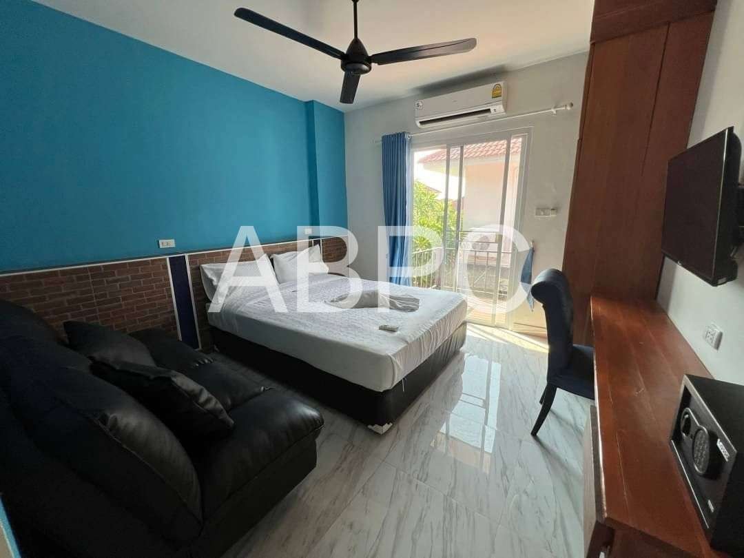 7 Bed 8 Bath Pool Villa In Jomtien photo 14