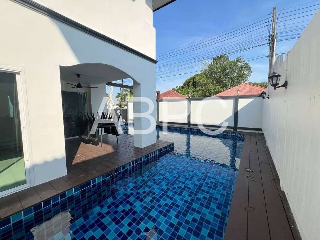 7 Bed 8 Bath Pool Villa In Jomtien photo 6