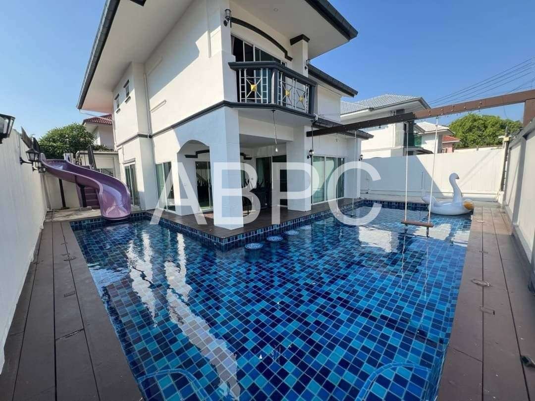 7 Bed 8 Bath Pool Villa In Jomtien photo 16