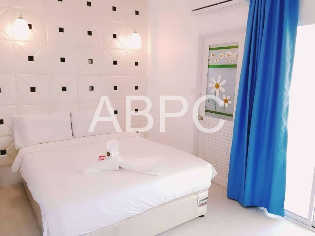 7 Bed 8 Bath Pool Villa In Jomtien photo 10
