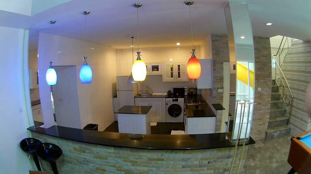 7 Bed 8 Bath Pool Villa In Jomtien photo 17