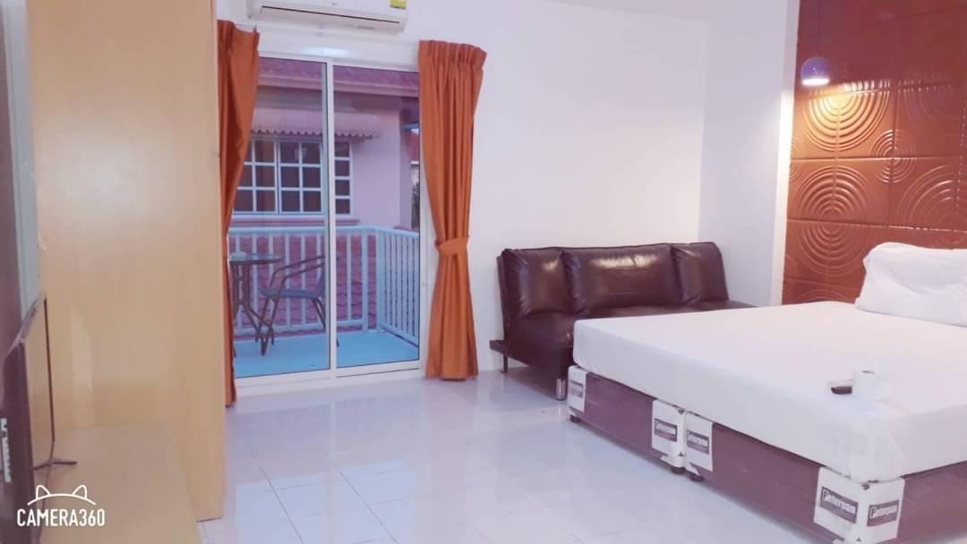 7 Bed 8 Bath Pool Villa In Jomtien photo 29