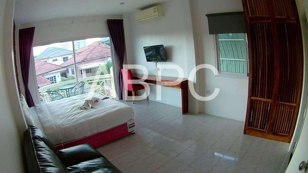 7 Bed 8 Bath Pool Villa In Jomtien photo 15