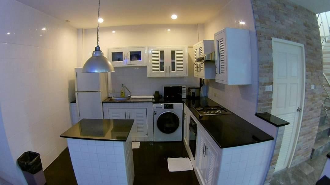 7 Bed 8 Bath Pool Villa In Jomtien photo 22