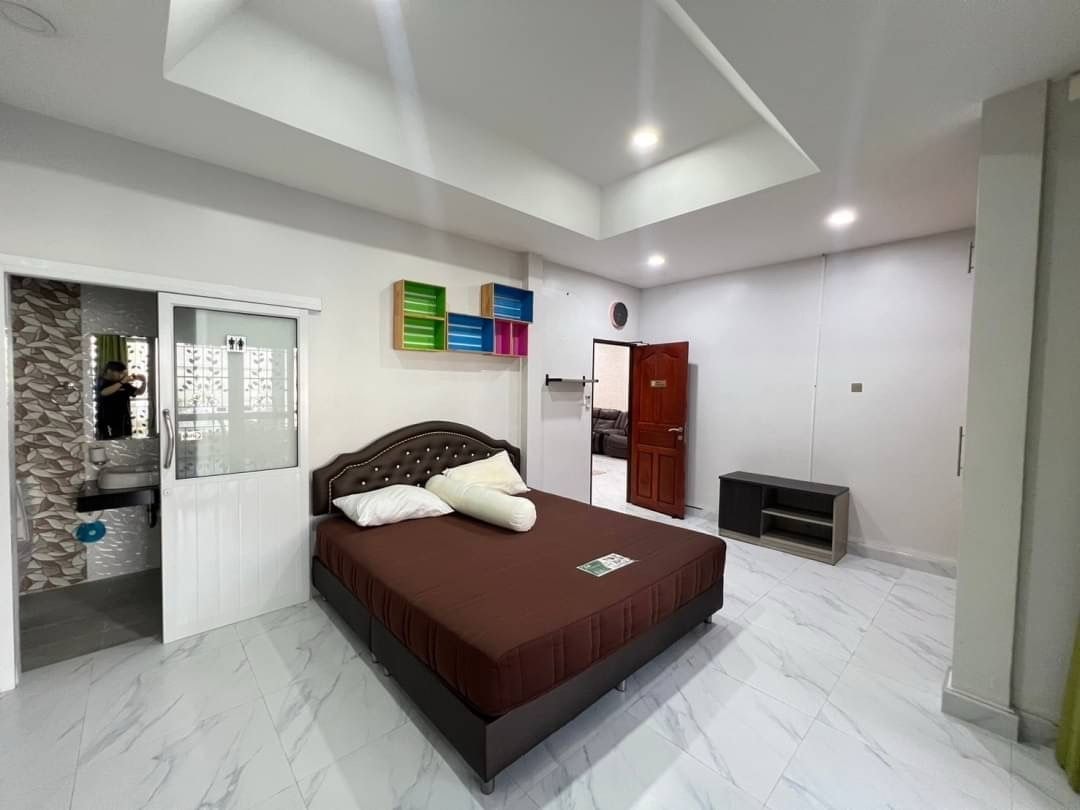 4 Bed 5 Bath Pool Villa In East Pattaya photo 22