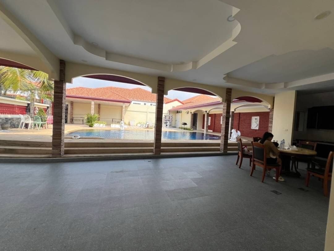 4 Bed 5 Bath Pool Villa In East Pattaya photo 19