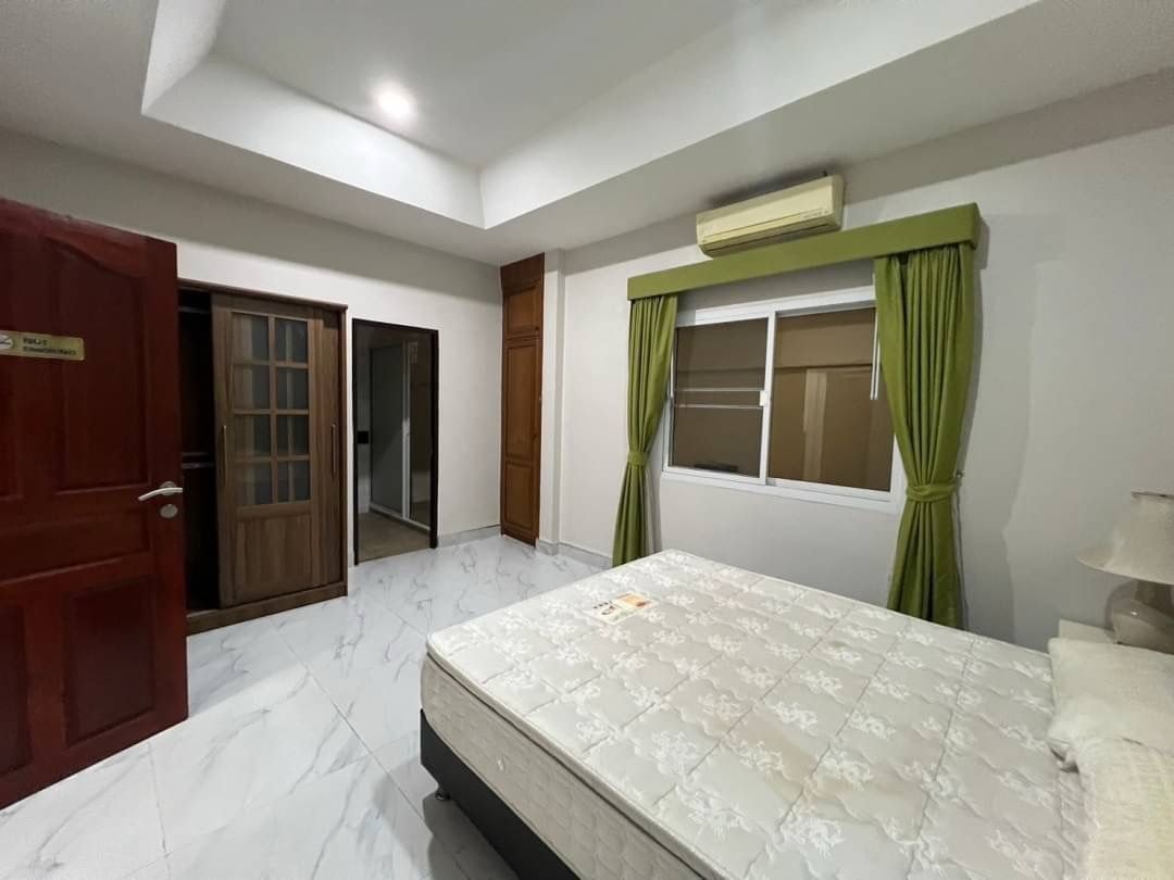 4 Bed 5 Bath Pool Villa In East Pattaya photo 24