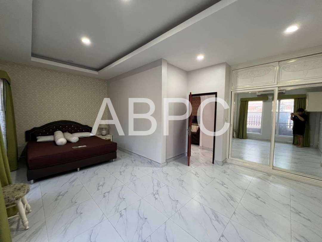 4 Bed 5 Bath Pool Villa In East Pattaya photo 8