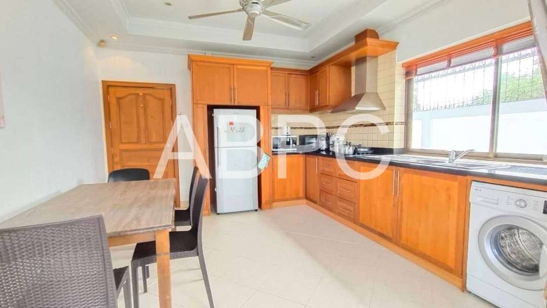3 Bed 4 Bath Pool Villa In Jomtien photo 13