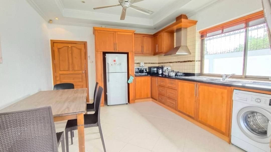 3 Bed 4 Bath Pool Villa In Jomtien photo 21