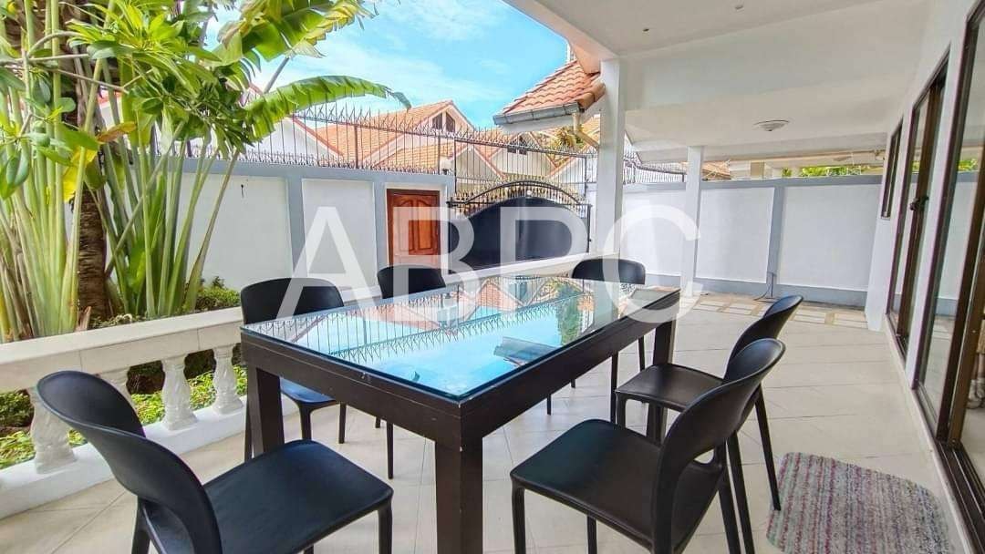 3 Bed 4 Bath Pool Villa In Jomtien photo 8