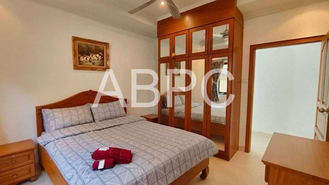 3 Bed 4 Bath Pool Villa In Jomtien photo 9