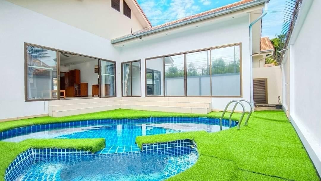 3 Bed 4 Bath Pool Villa In Jomtien photo 18