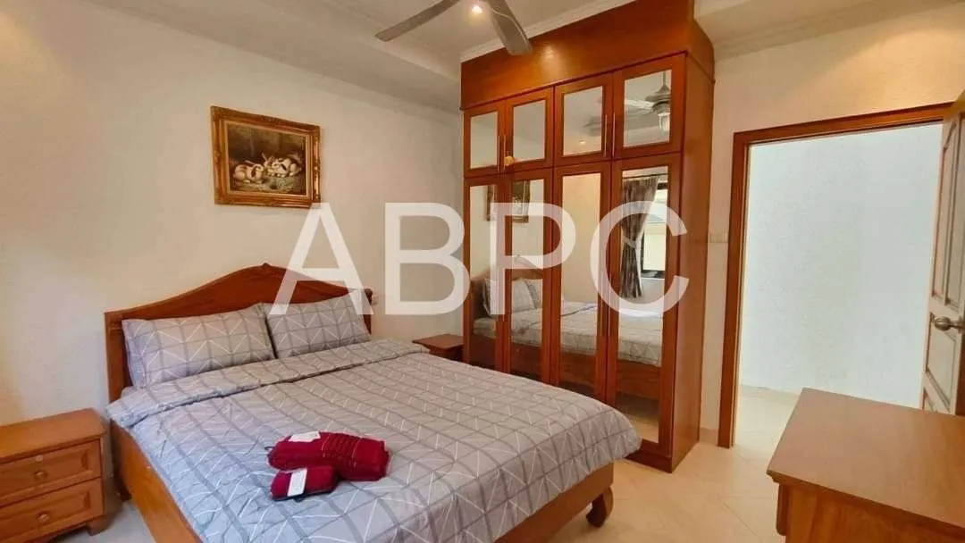 3 Bed 4 Bath Pool Villa In Jomtien photo 8