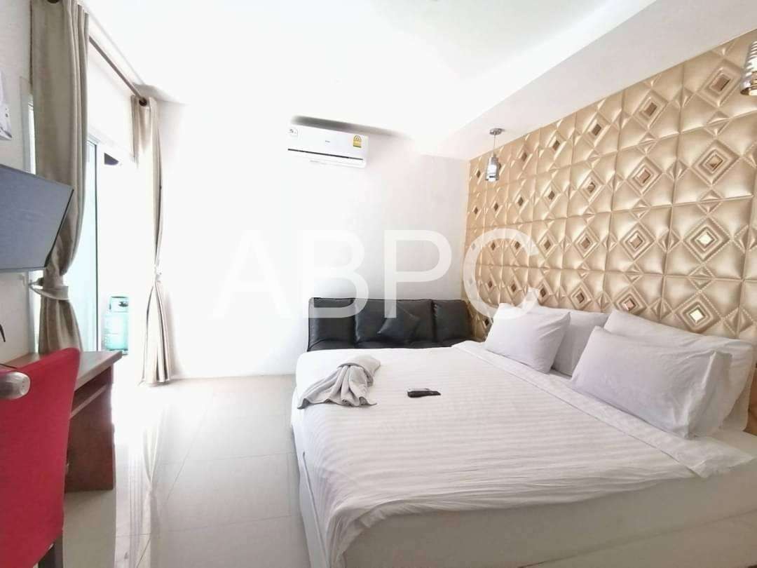 7 Bed 8 Bath Pool Villa In Jomtien photo 2