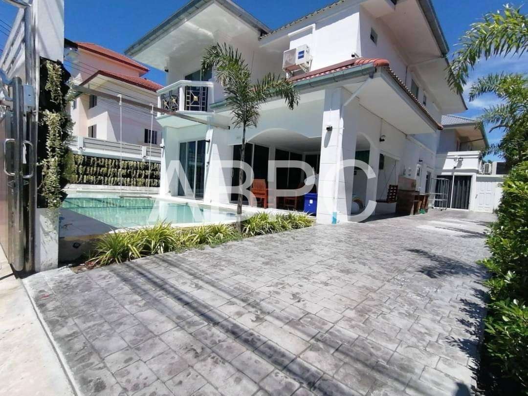7 Bed 8 Bath Pool Villa In Jomtien photo 13