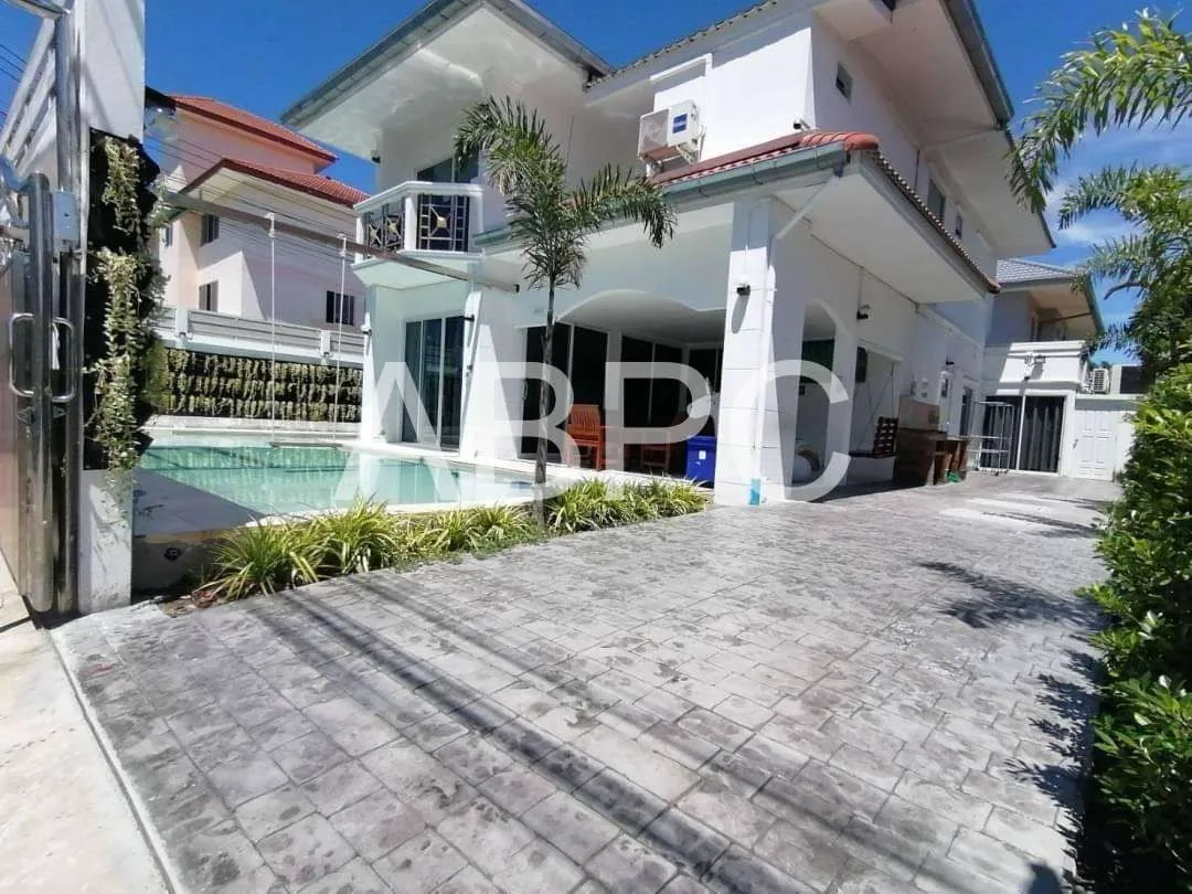 7 Bed 8 Bath Pool Villa In Jomtien photo 12