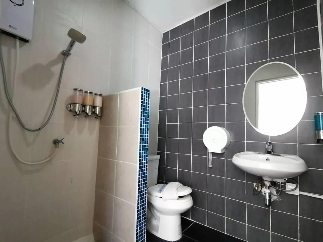 7 Bed 8 Bath Pool Villa In Jomtien photo 26