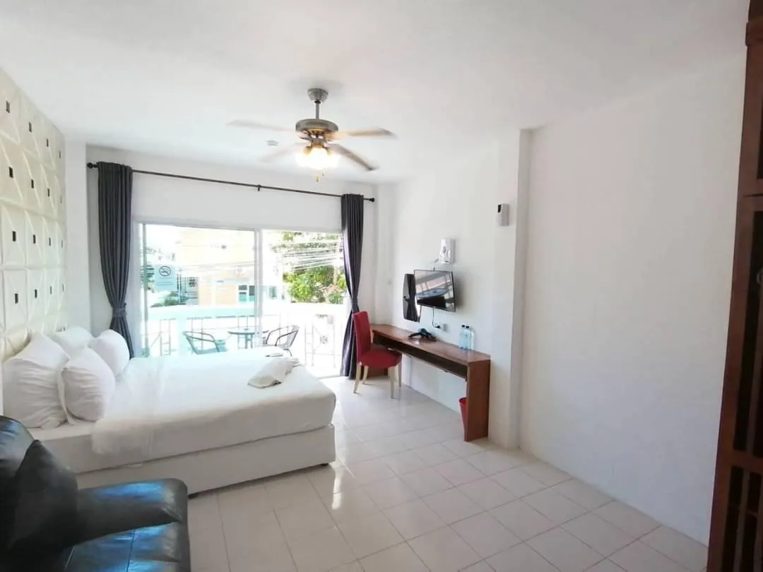 7 Bed 8 Bath Pool Villa In Jomtien photo 28