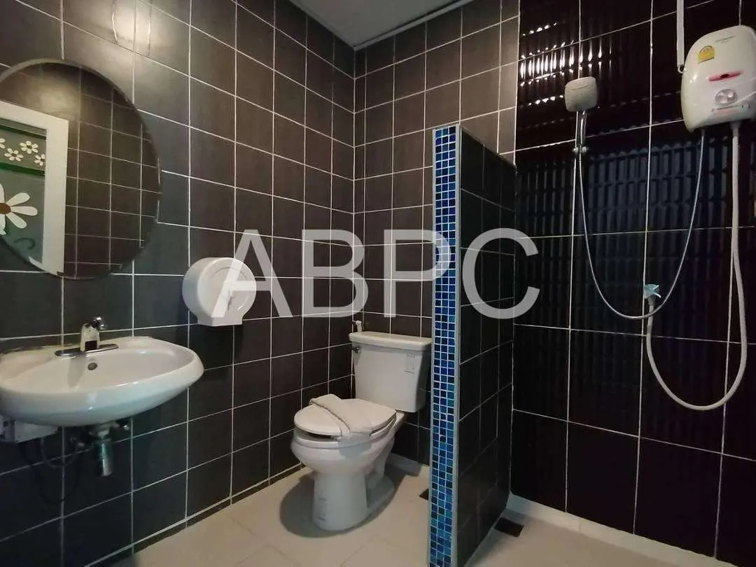 7 Bed 8 Bath Pool Villa In Jomtien photo 4