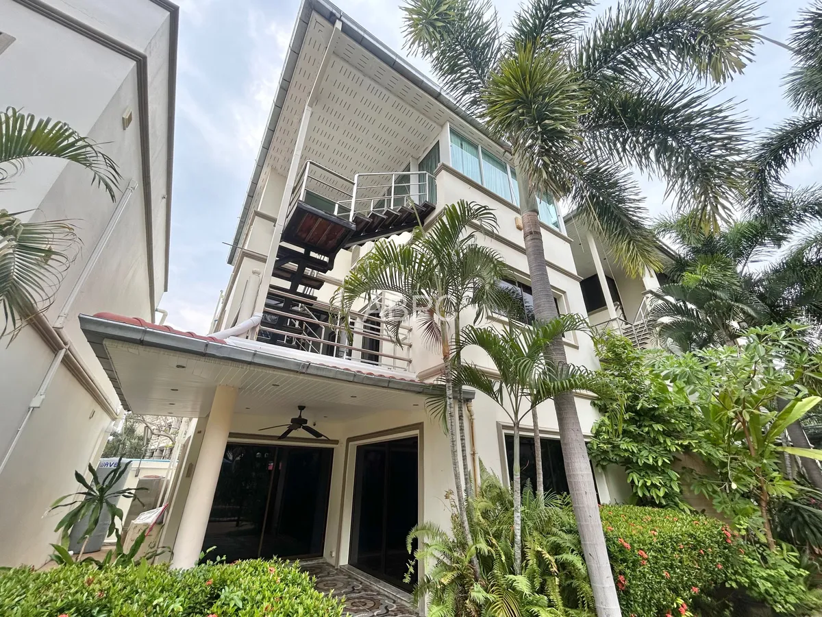 3 Bedroom Villa For Rent In Prahtamnak photo 16