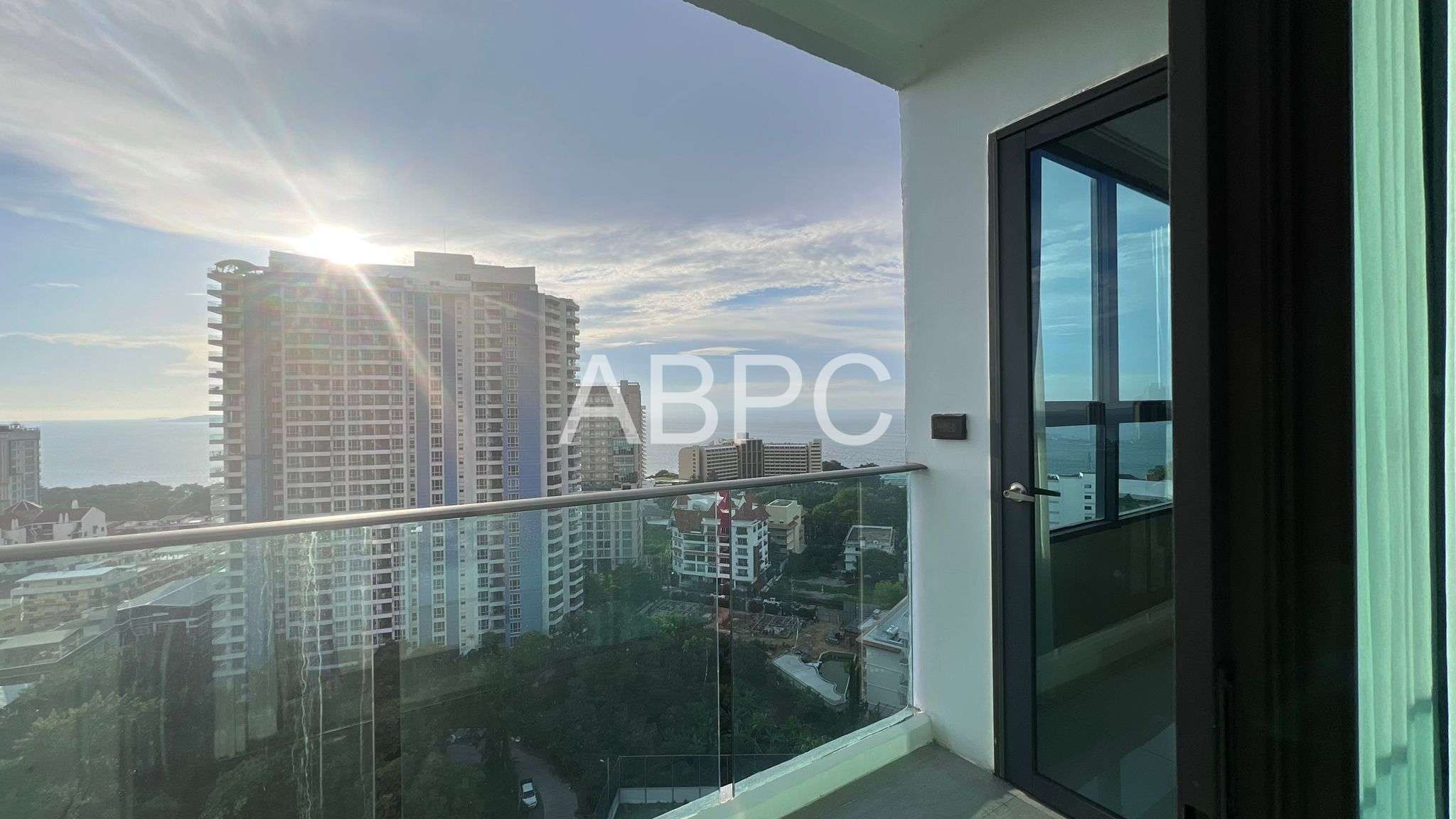 SEAVIEW 1 bedroom condo for Sale in Pratumnak photo 7