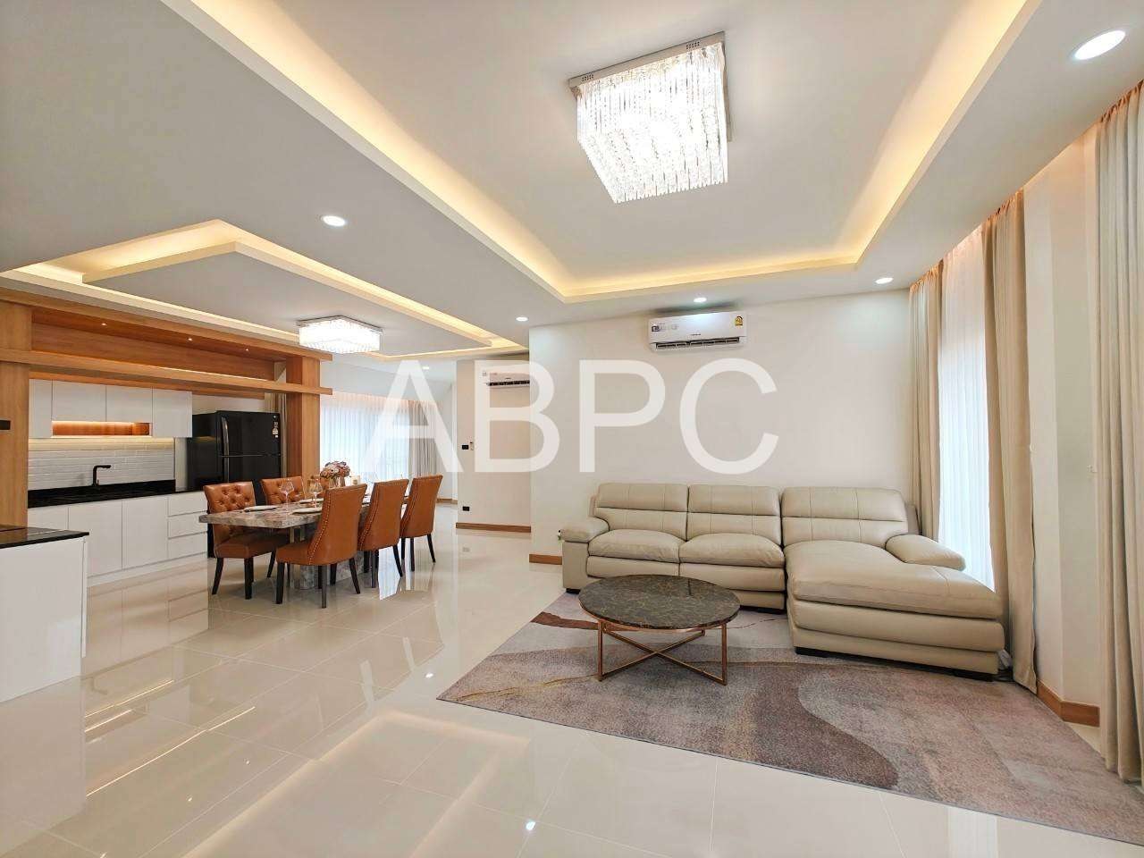 Private 4 bedroom Pool Villa for Sale in secure Village photo 15
