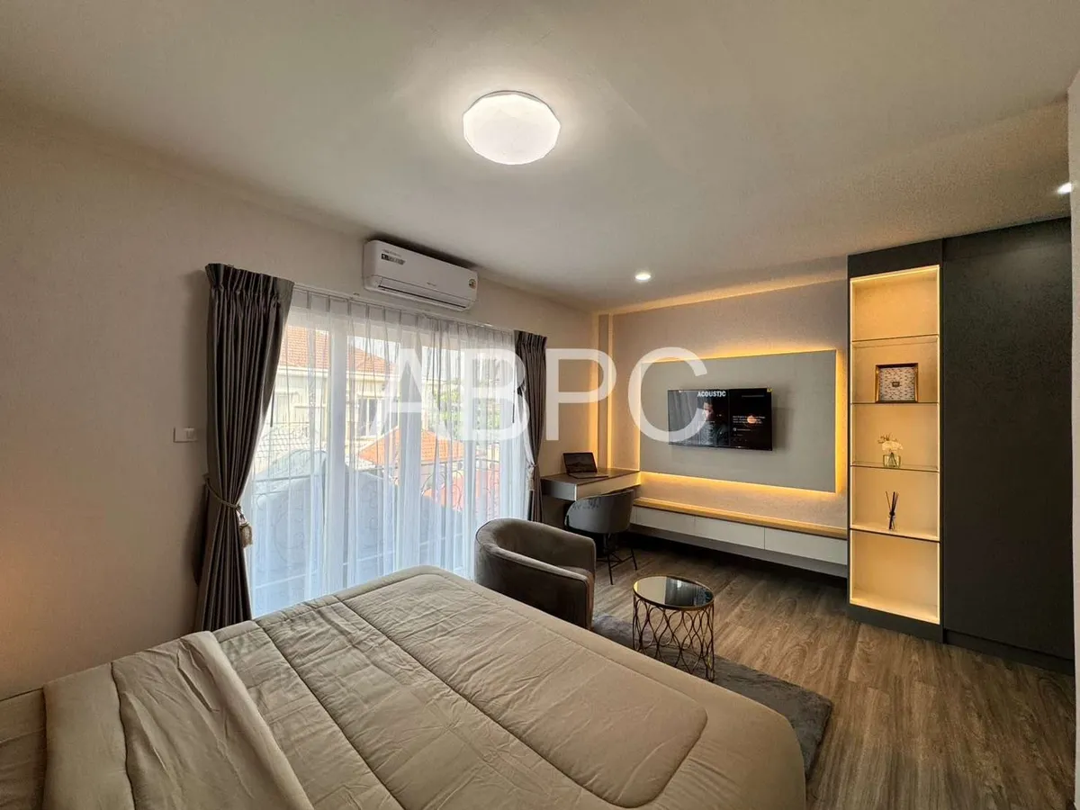 Town home Two - Storey for Sale in South Pattaya photo 13