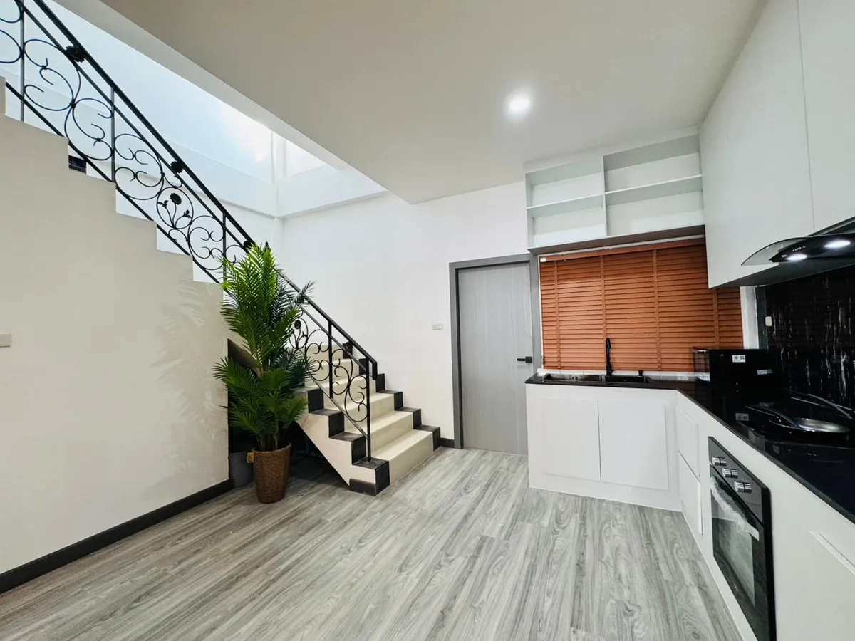 Town home Two - Storey for Sale in South Pattaya photo 14