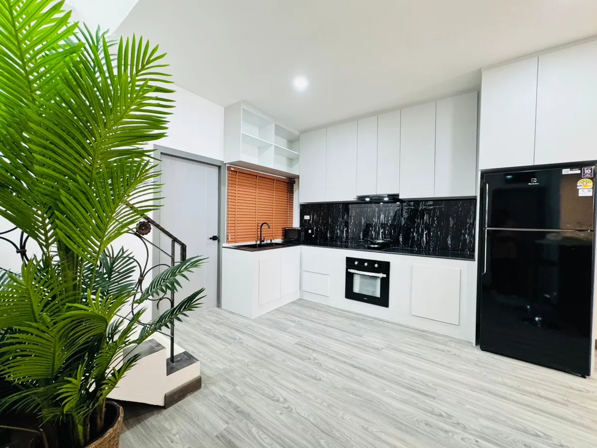 Town home Two - Storey for Sale in South Pattaya photo 15