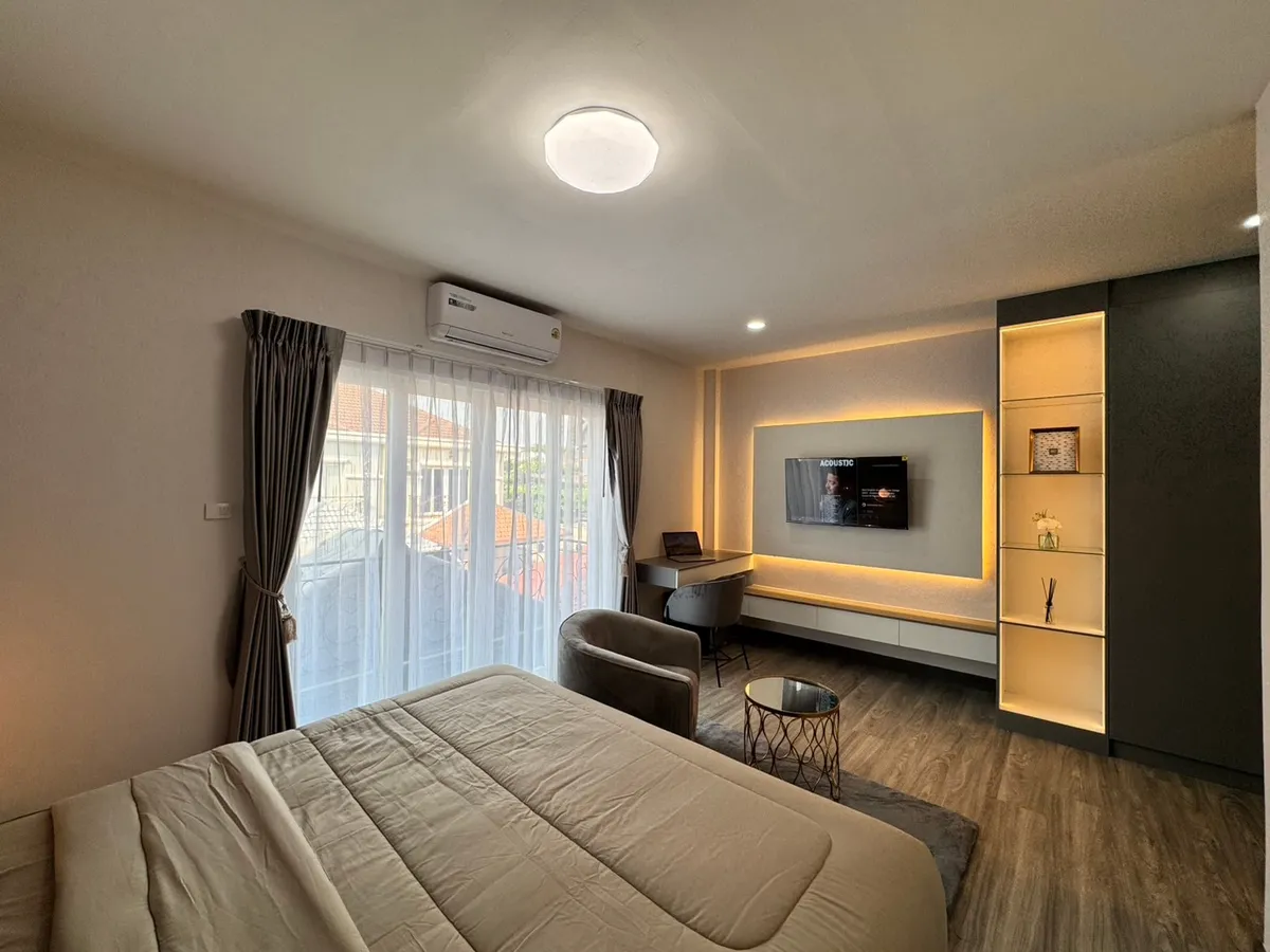 Town home Two - Storey for Sale in South Pattaya photo 21