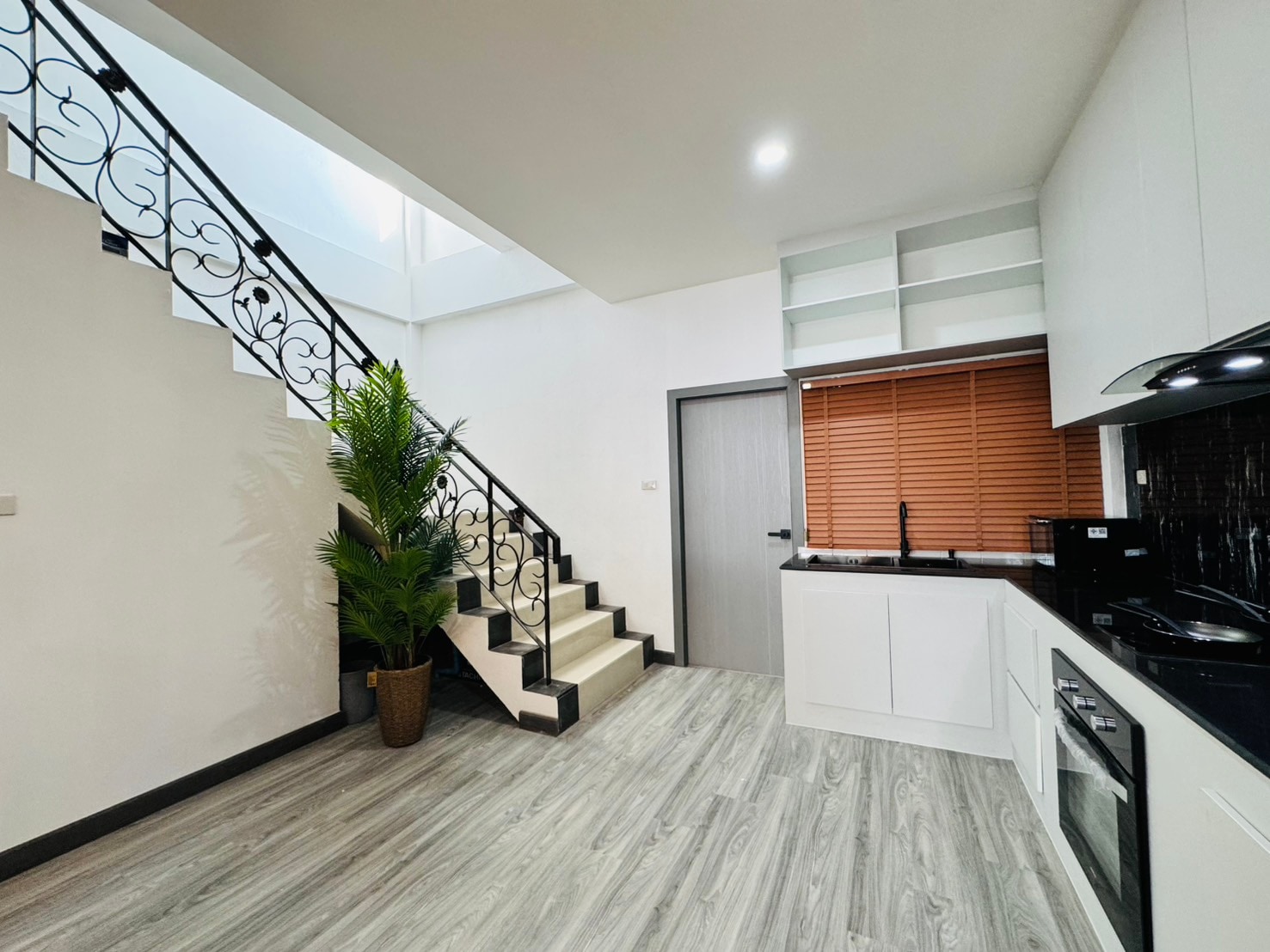 Town home Two - Storey for Sale in South Pattaya photo 15