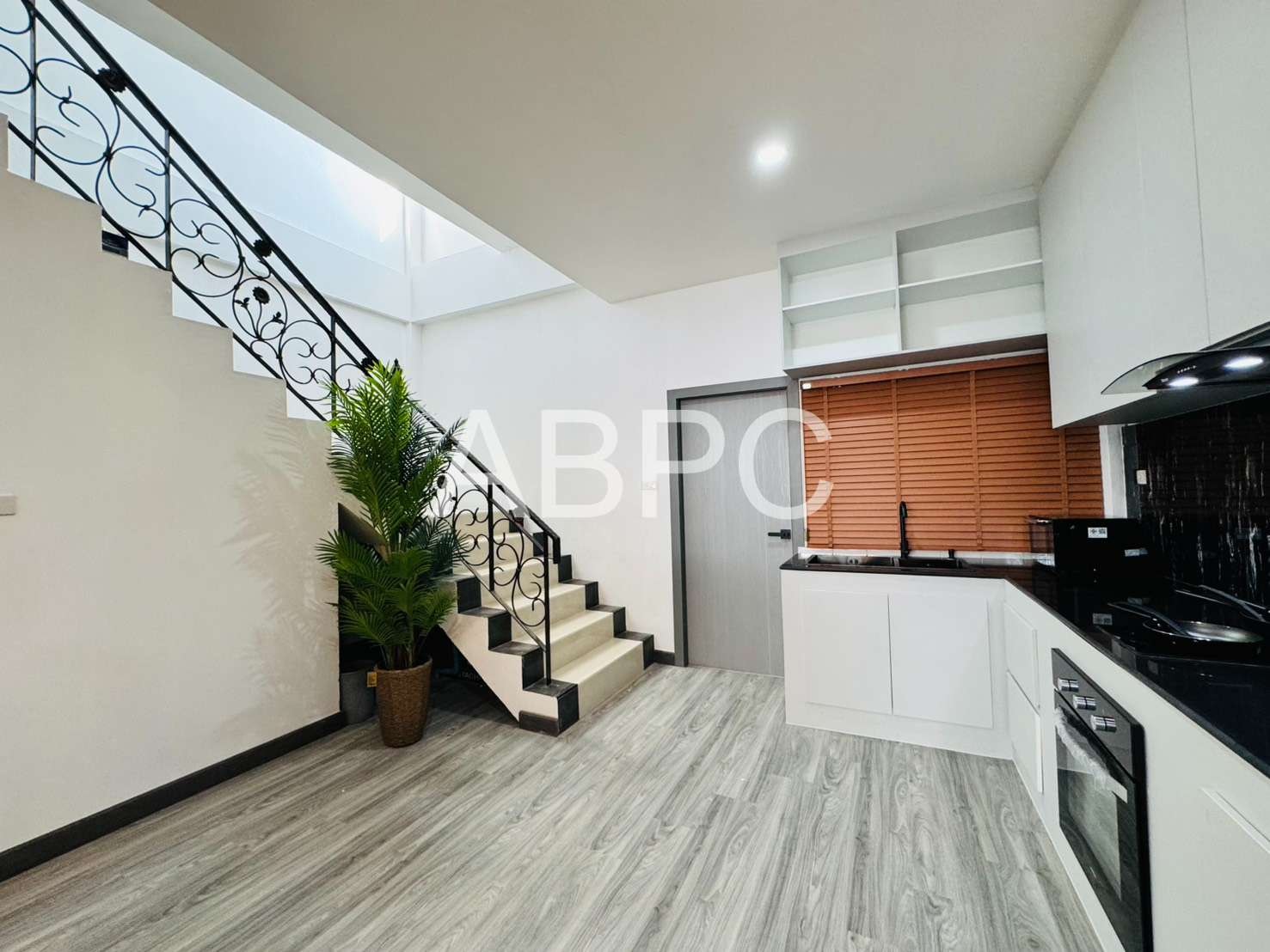 Town home Two - Storey for Sale in South Pattaya photo 9